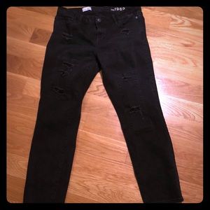 Gap black  high rise distressed jeans size 30s